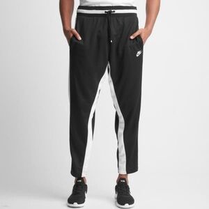 Nike Men's Black Joggers with White Stripes